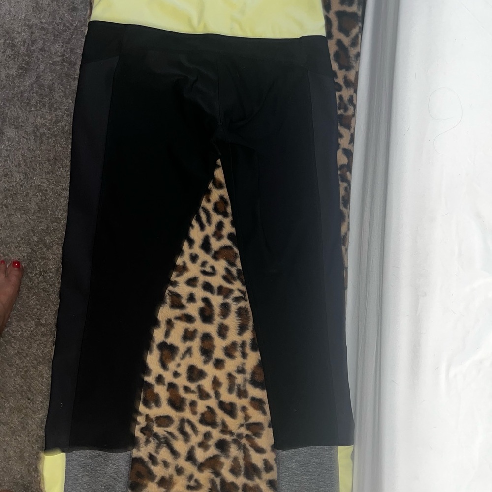 MPG Black and Yellow Leggings
